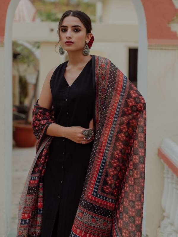 Bargain Time: Women's Traditional Ethnic Wear From Anouk, Libas, KALINI,  And More At Up To 80% Off On Myntra