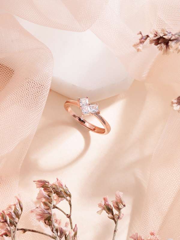 Gold ring for deals women under 20000