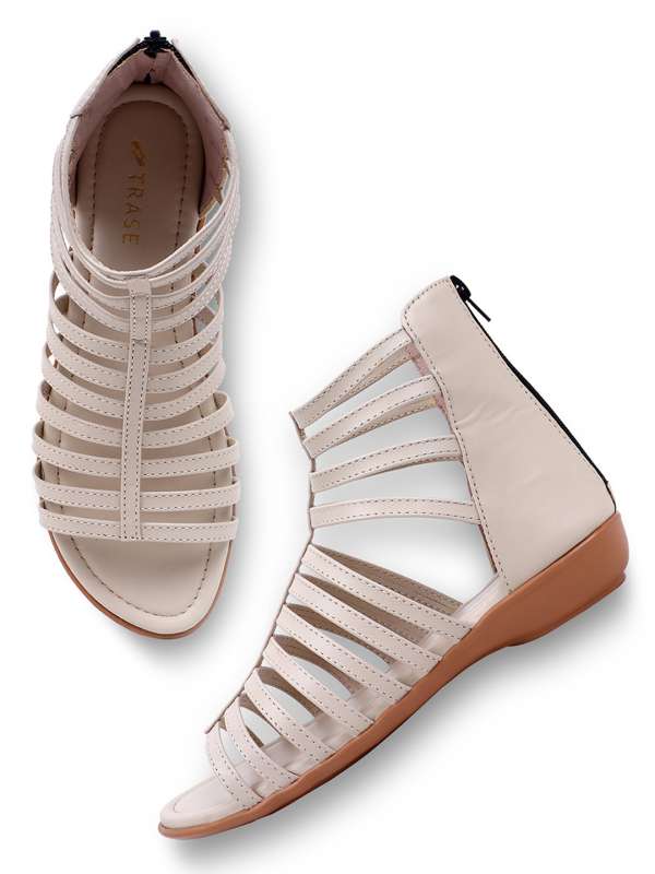 Myntra women flats best sale
