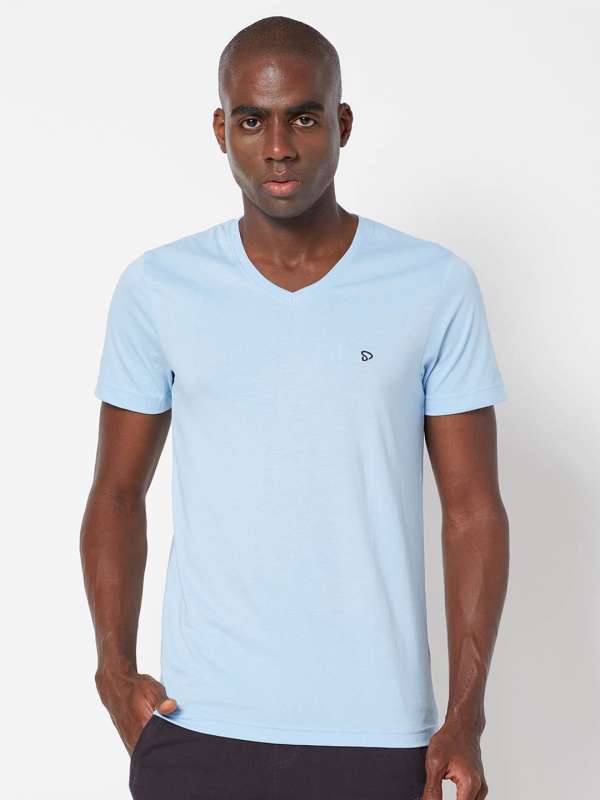 T shirt v hotsell
