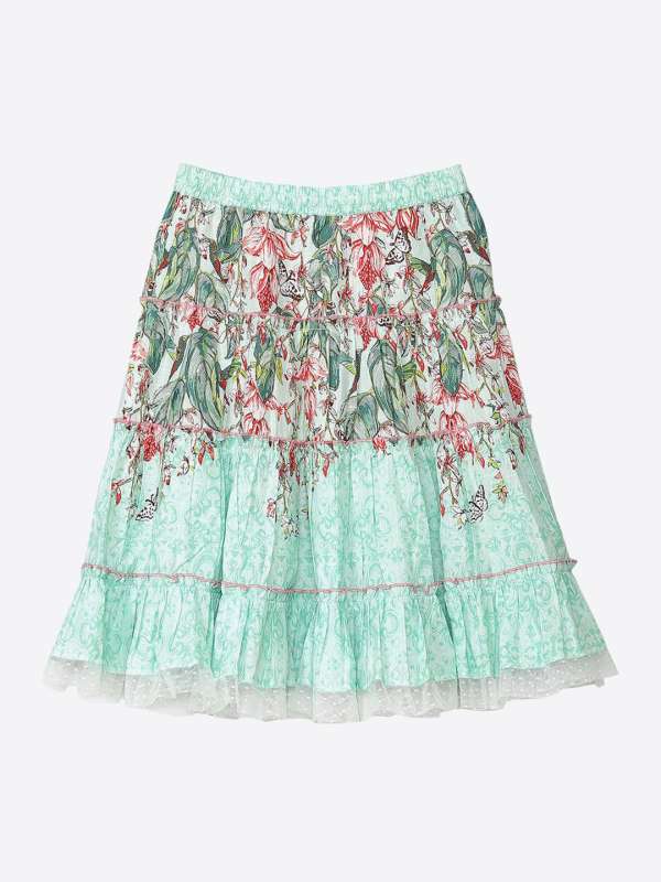 Knee length discount skirts myntra