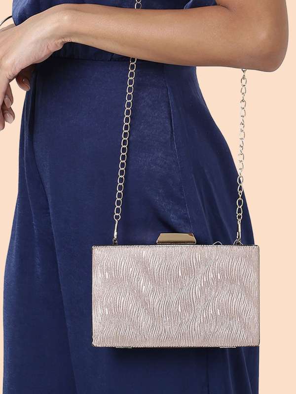 Clutch purse new arrivals myntra