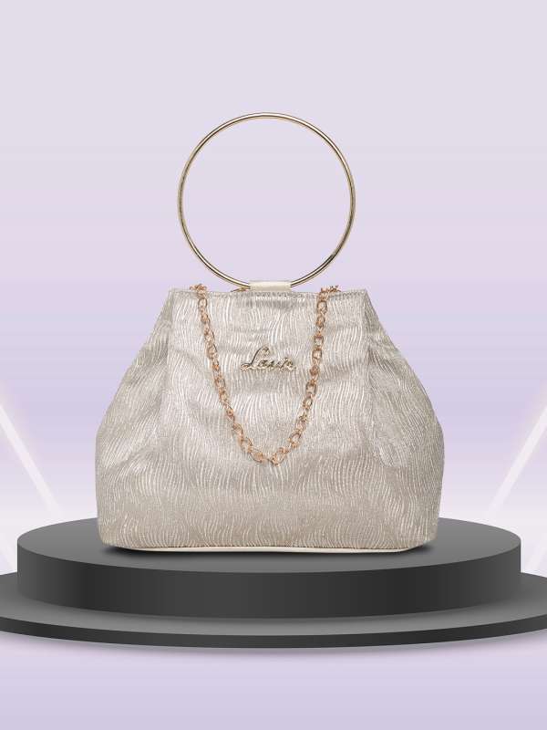 Clutch myntra top