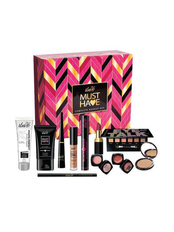 A Complete Makeup Box Saubhaya Makeup