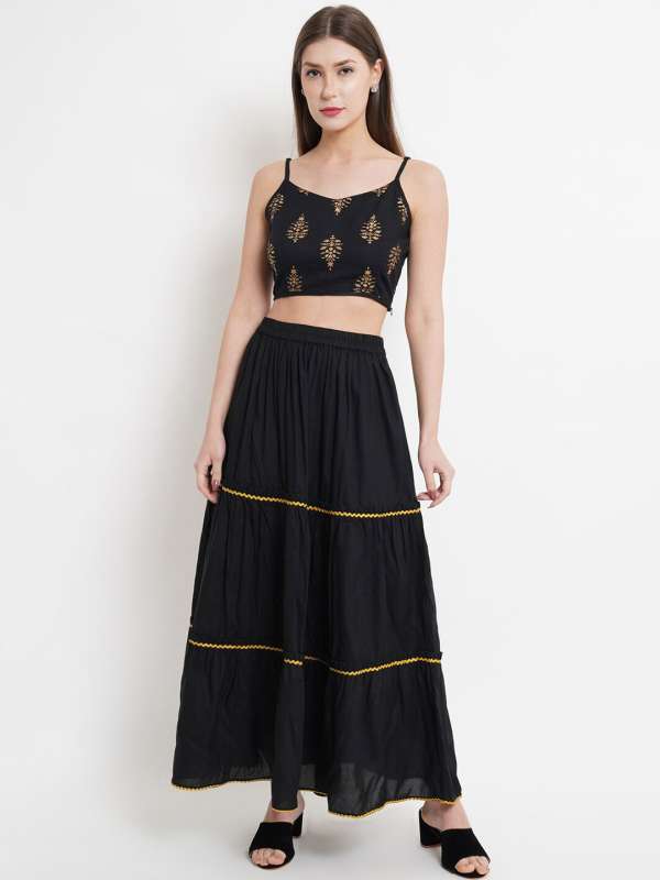 Crop top and 2024 long skirt with shrug