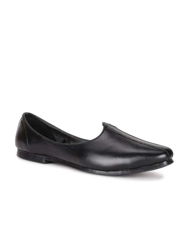 Bata Shoes - Shop from a variety of Bata Shoes for Men, Women & Kids Online  in India| Myntra