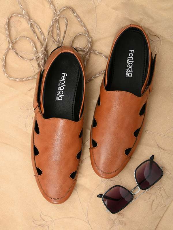 Fentacia sandals top