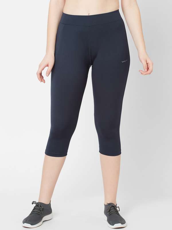 Dri-fit filament 3/4 hot sale capri women's running tights