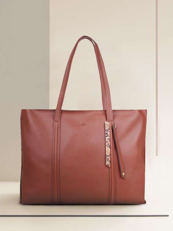 Yelloe bags myntra online