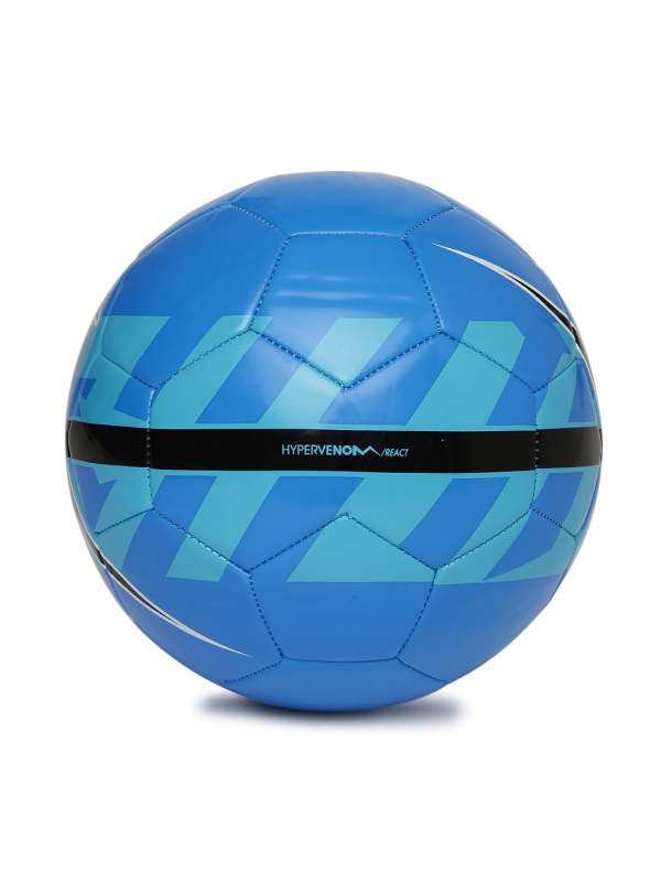 myntra nike footballs