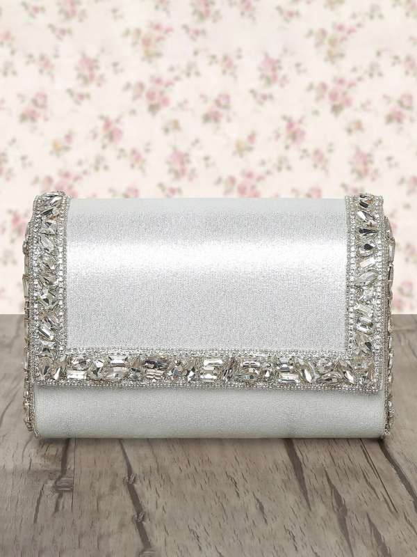 Silver clutch cheap new arrivals