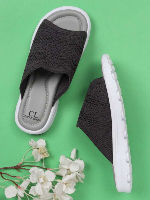 Sports slippers online on sale