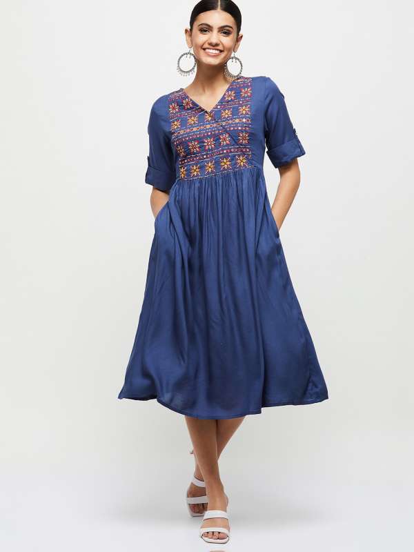 Max clearance ethnic dresses