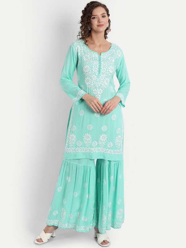 60 OFF on Varanga Women Green Floral Printed Pure Cotton Kurti with Sharara  on Myntra  PaisaWapascom