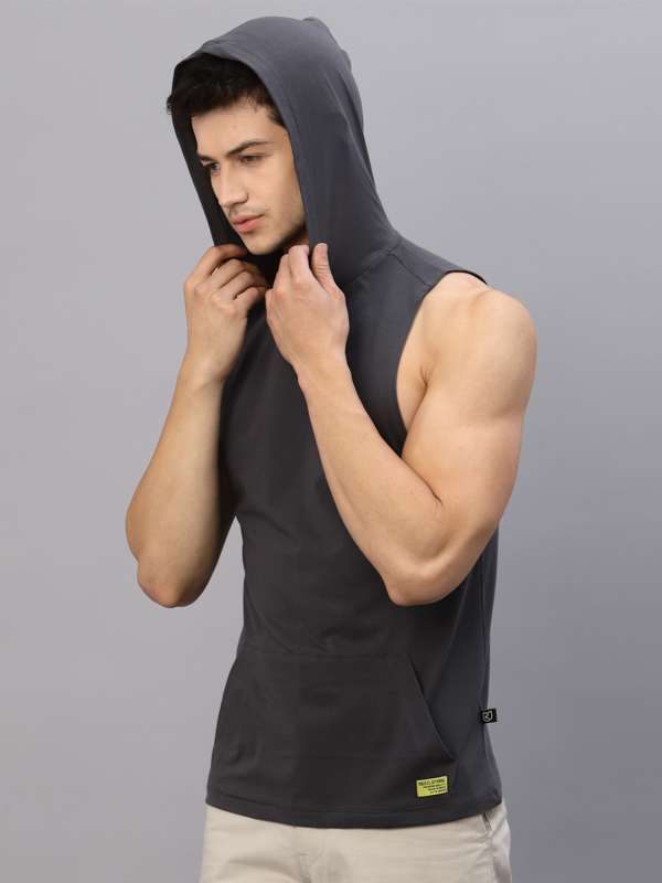 Hooded t clearance shirt myntra