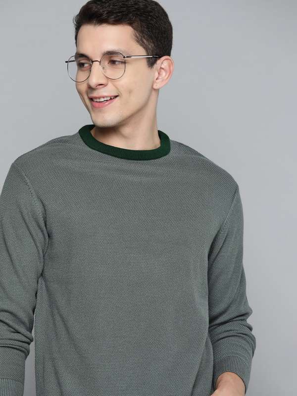 Round hot sale neck sweater