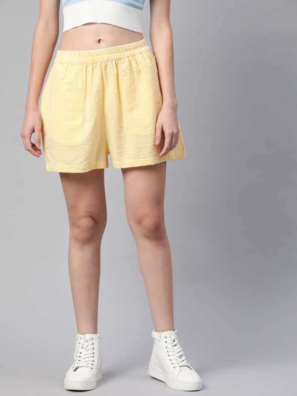 White wide leg store shorts