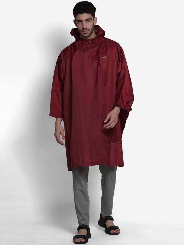 Raincoat for men store wildcraft