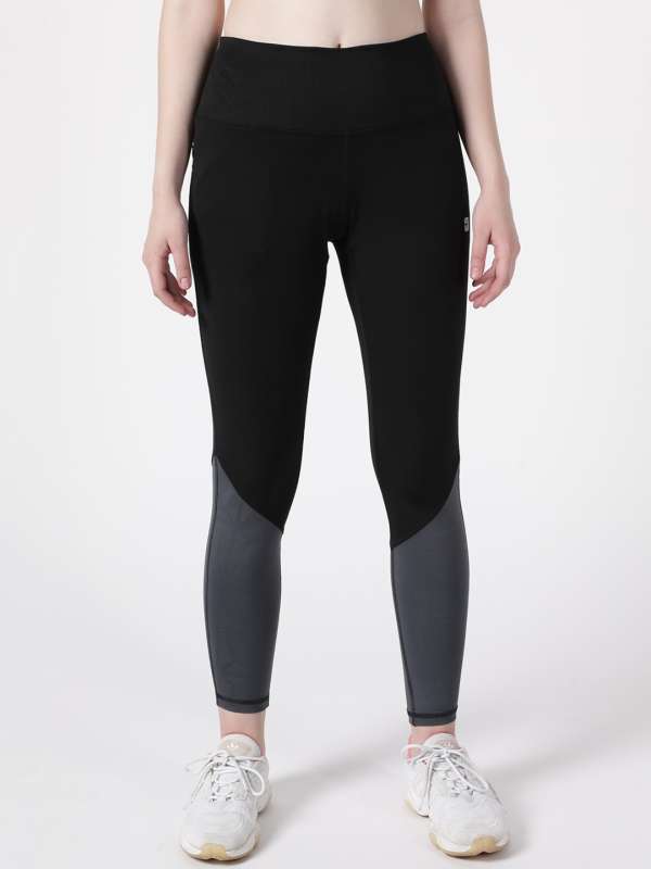 Danskin Ladies' Super Soft 7/8 Legging (Black Camo Print, X-Large) 