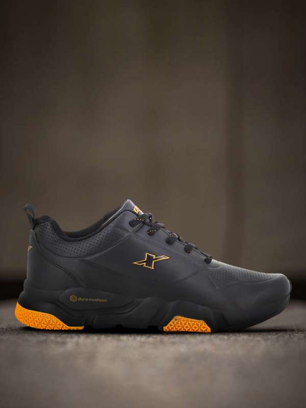 Sparx men black running sales shoes