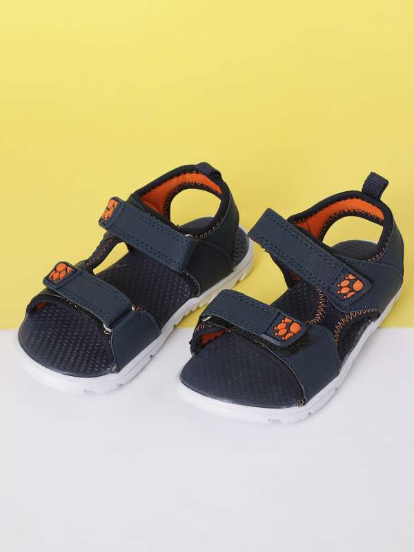 Fila sandals myntra hotsell