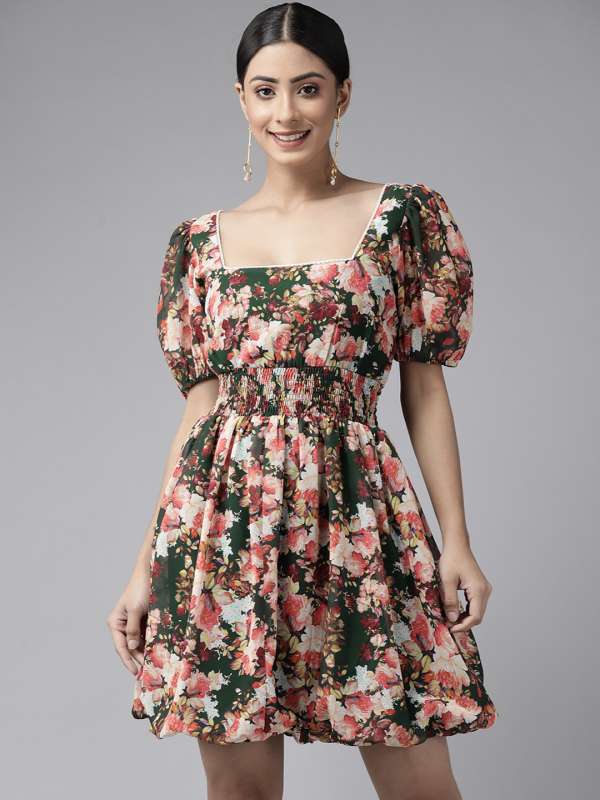 Short balloon on sale dresses