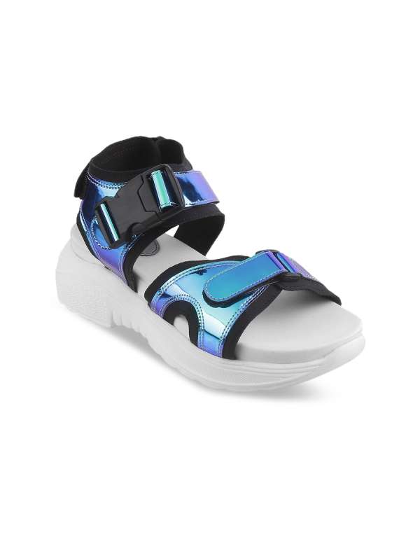 Catwalk discount heels myntra