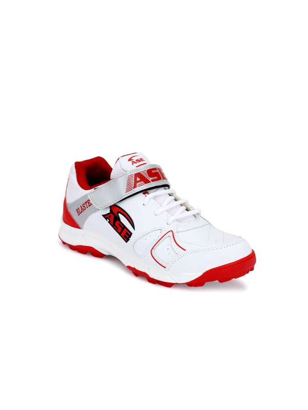 Buy OFF LIMITS Essex Synthetic Men's Cricket Shoes | Shoppers Stop