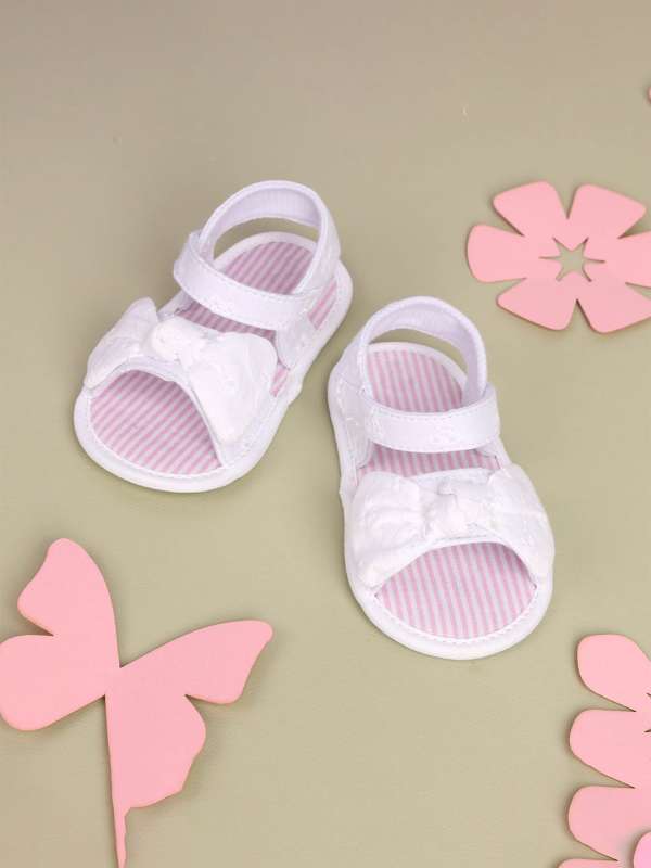 Big girls on sale white sandals