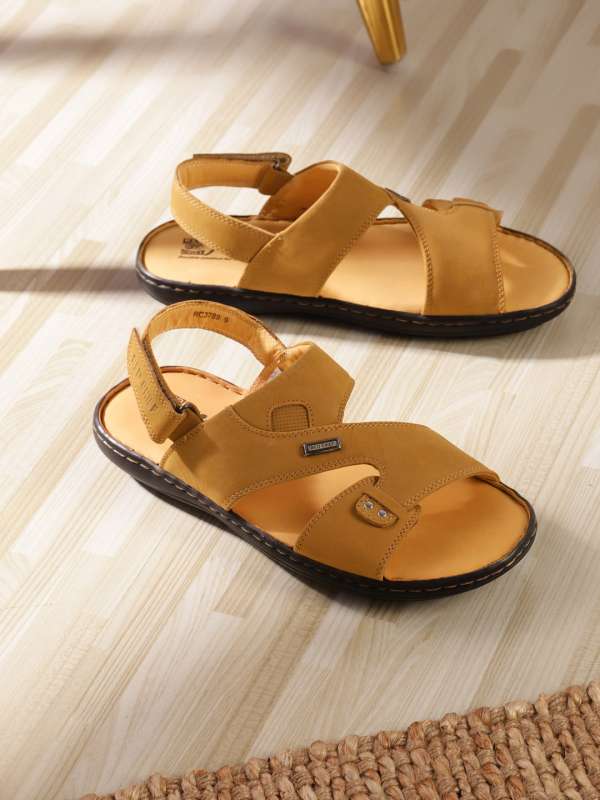 Red chief sandals online shopping shop