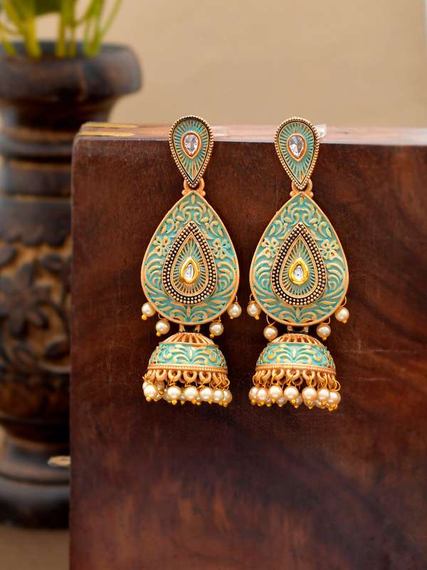 Cream colour earrings store
