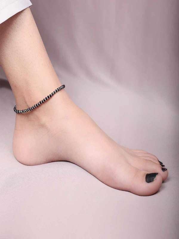 Solid anklet outlet