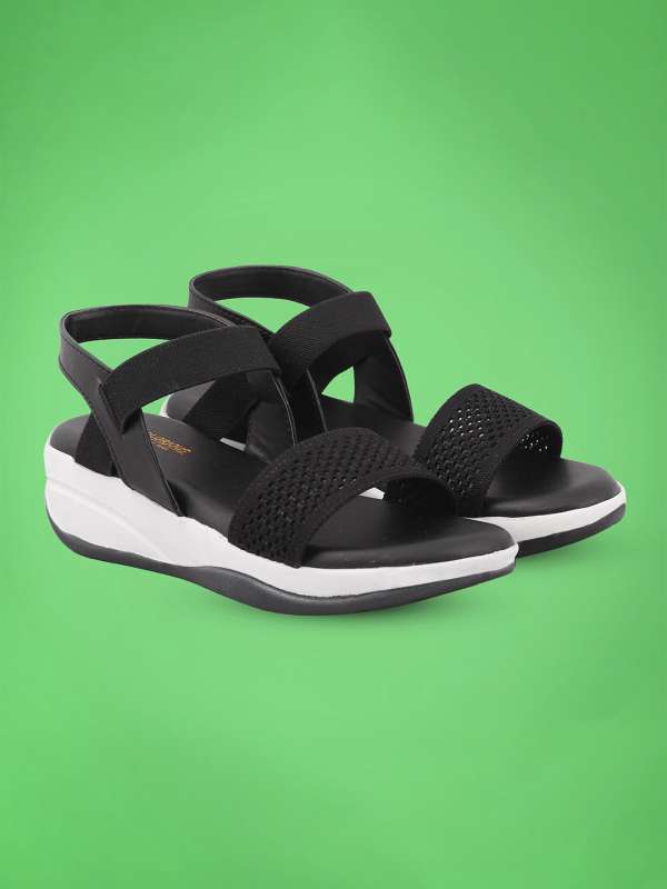 Flat clearance sandals myntra