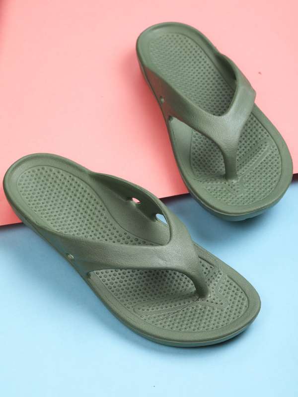 Womens olive online green flip flops