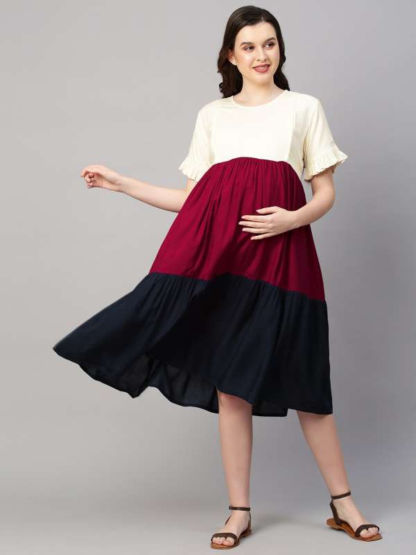 Nursing sales gowns myntra