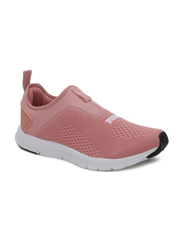 Pink puma shoes top for girls
