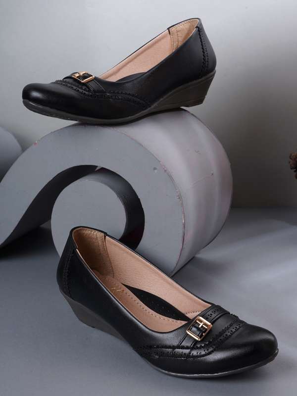 Flats myntra deals