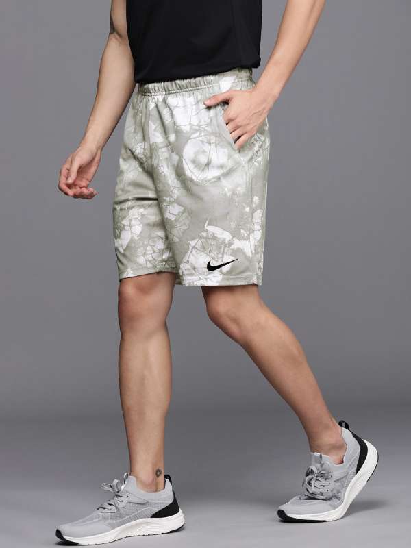Short nike outlet white