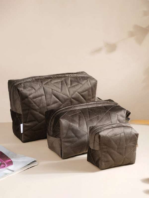 Myntra best sale makeup bag