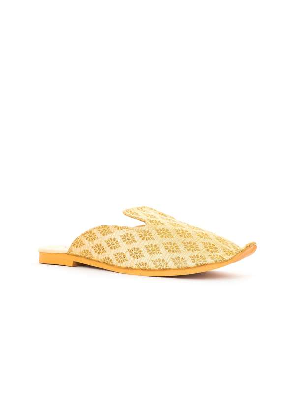 Kolhapuri Chappals And Sandals Buy Kolhapuri Chappals And