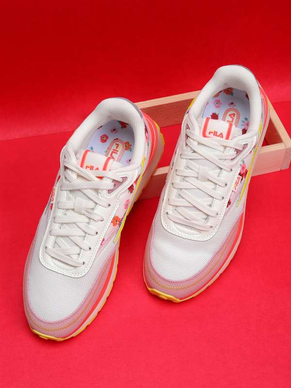 Fila classic online white shoes