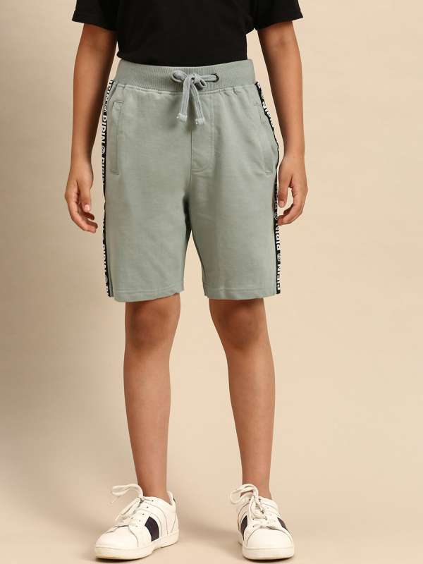 Narrow bermudas store