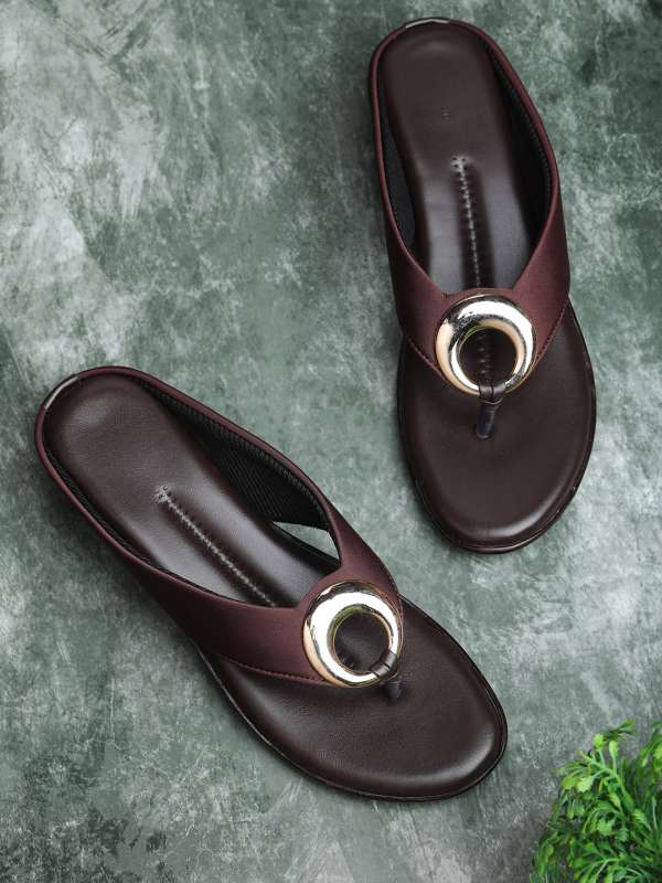 Chappals for college students sales
