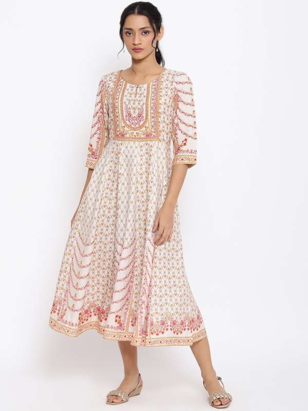 White hotsell anarkali myntra
