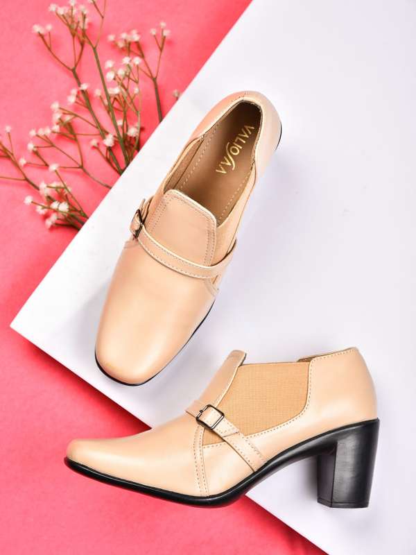 Cream Boots Buy Cream Boots online in India