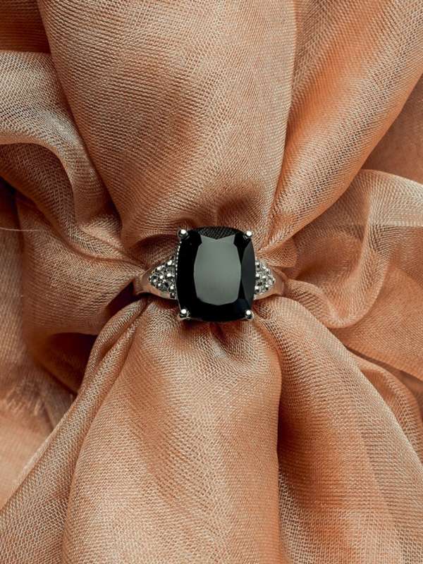 Black stone ring online for ladies