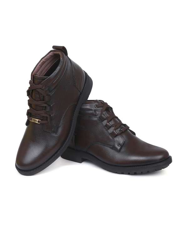 Cut shoe for outlet gents