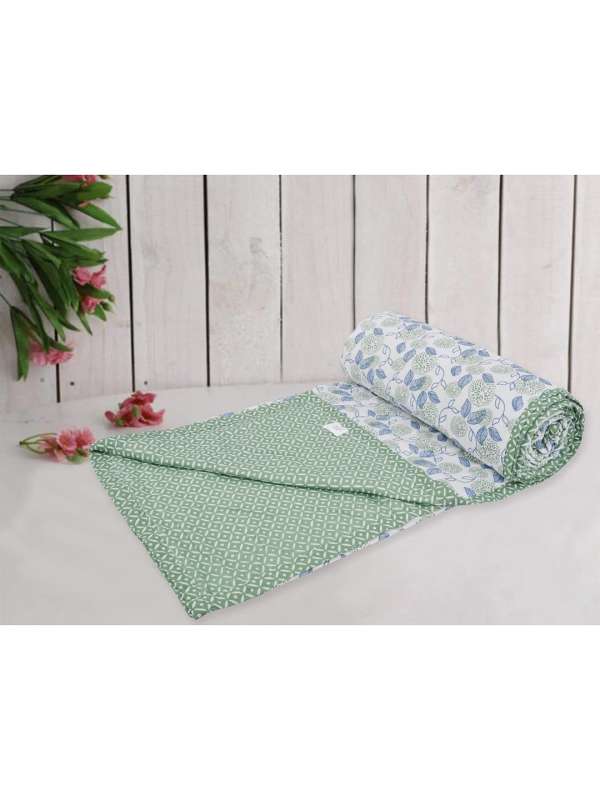 Blanket online top myntra