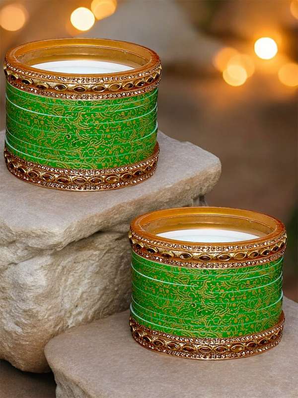 Green and golden bangles shop