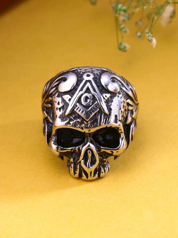 Skull hot sale mens ring